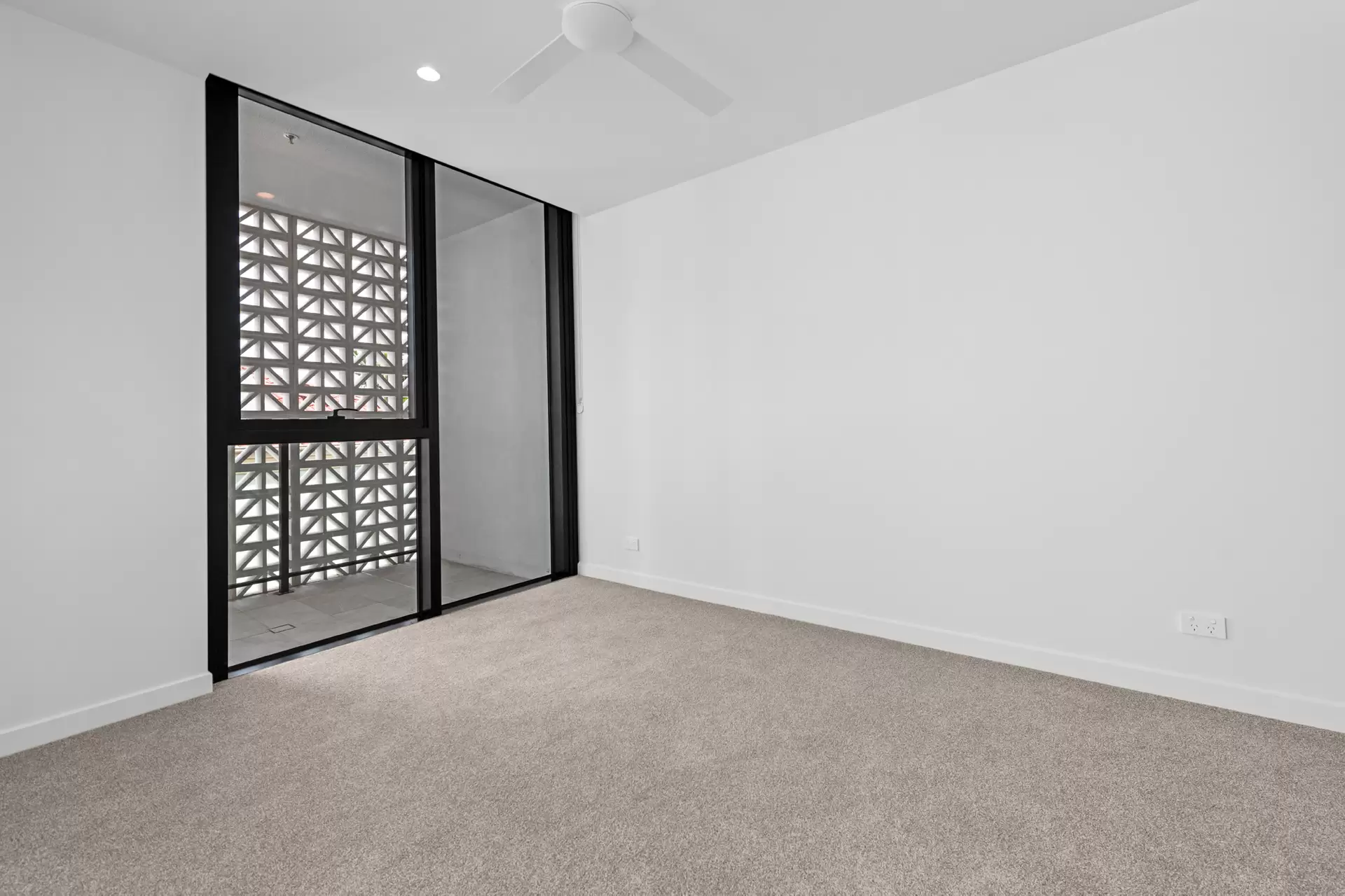 306/28 Lissner St, Toowong Leased by Mosaic Property Group - image 1