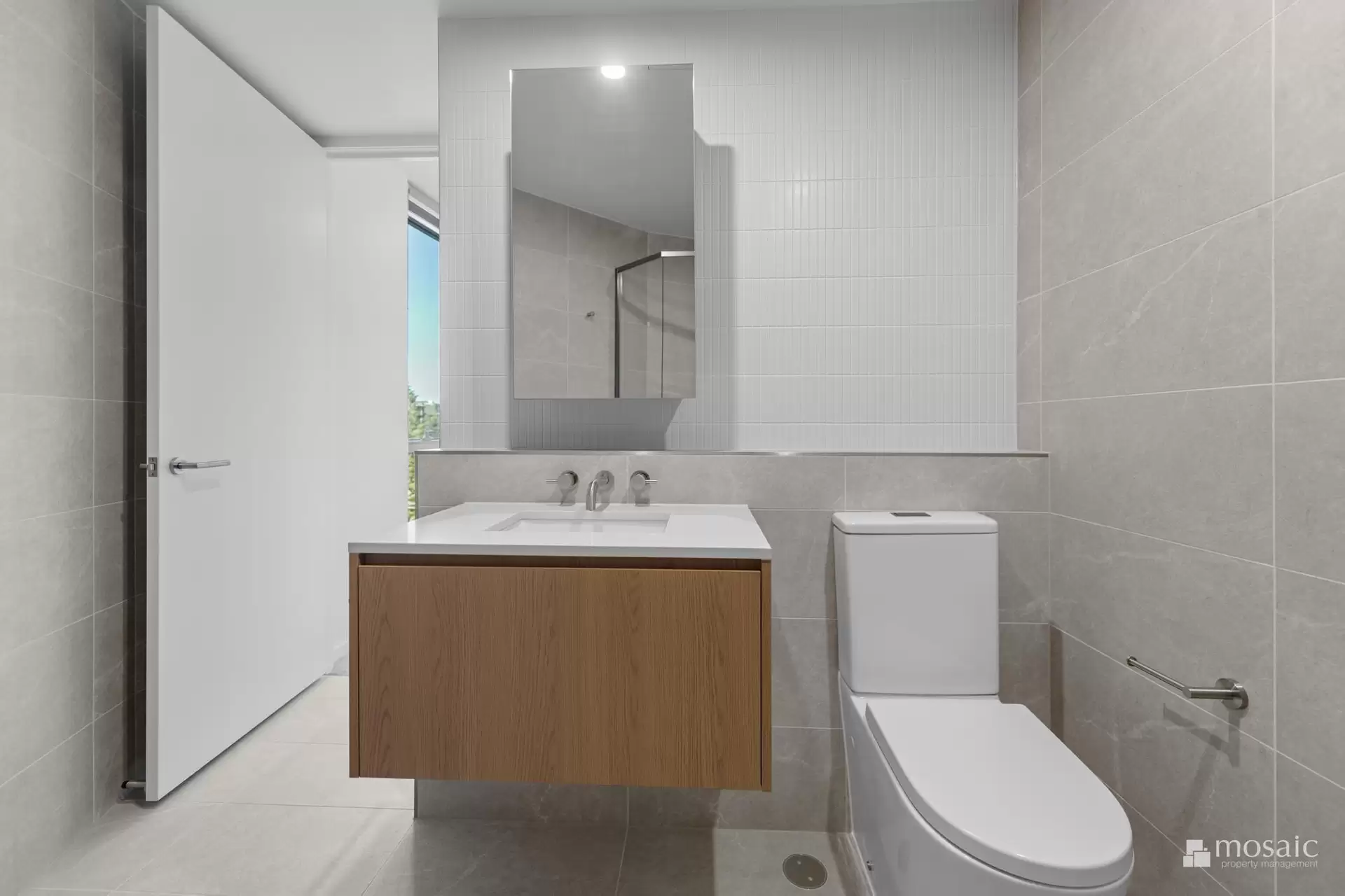 501/146-148 Surf Parade, Broadbeach Leased by Mosaic Property Group - image 1