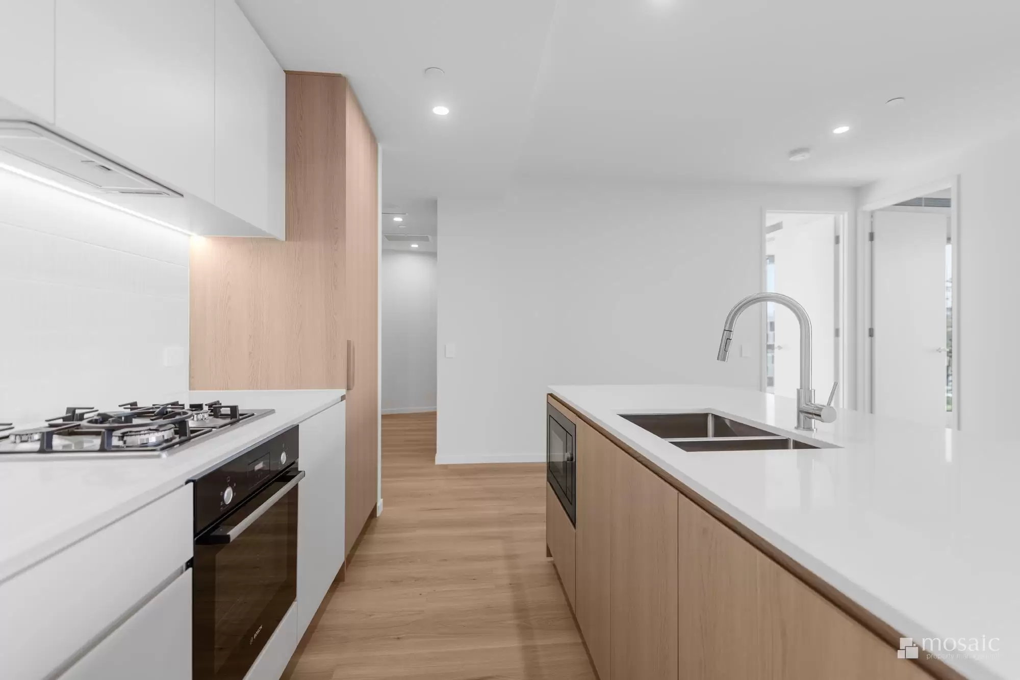 501/146-148 Surf Parade, Broadbeach Leased by Mosaic Property Group - image 7