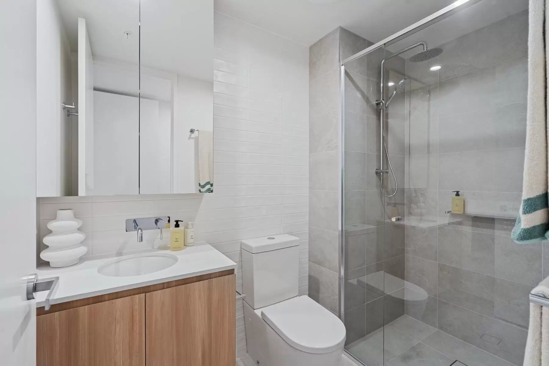 10908/29 Finney Road, Indooroopilly Leased by Mosaic Property Group - image 9