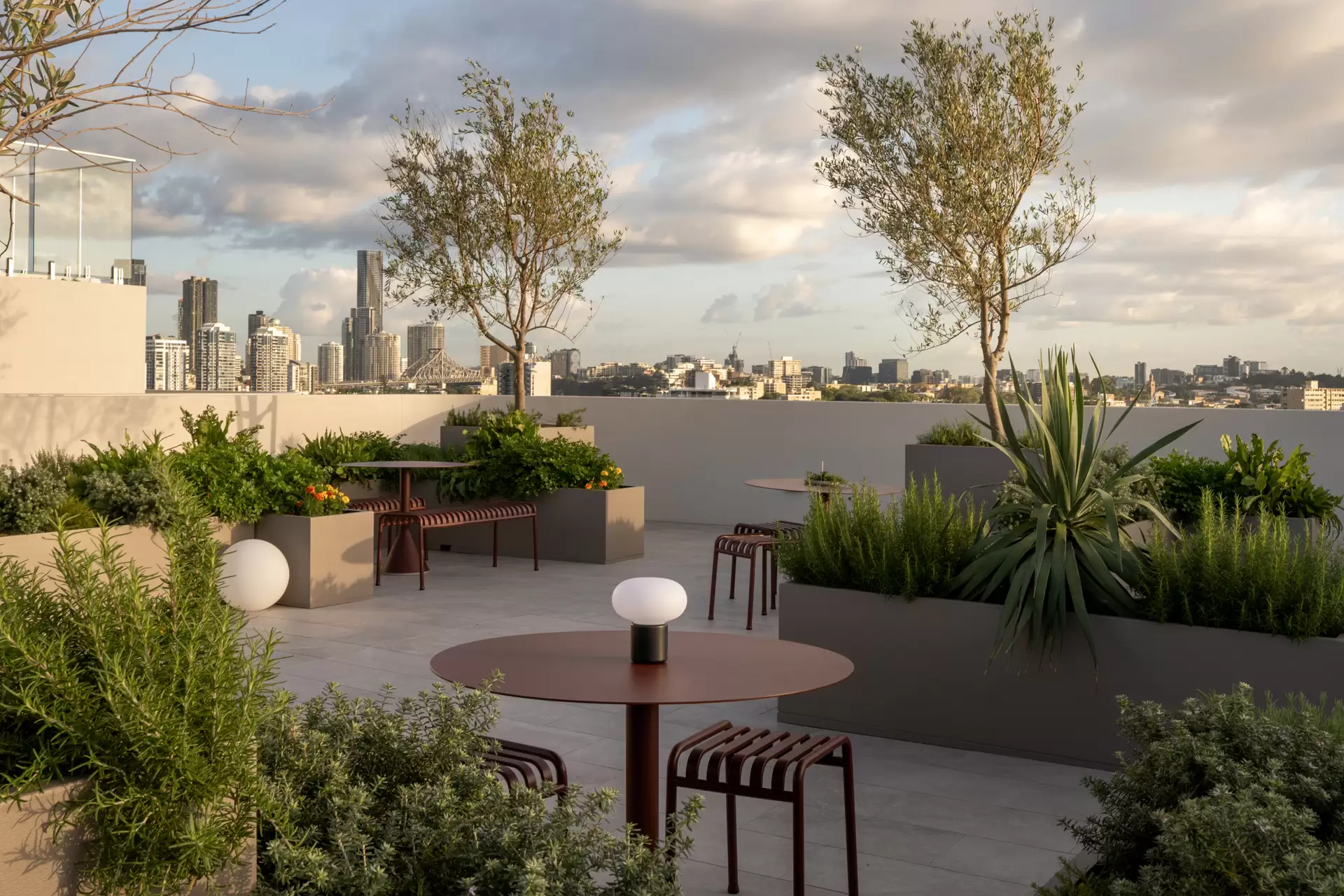 602/89 Lytton Rd, East Brisbane Leased by Mosaic Property Group - image 1