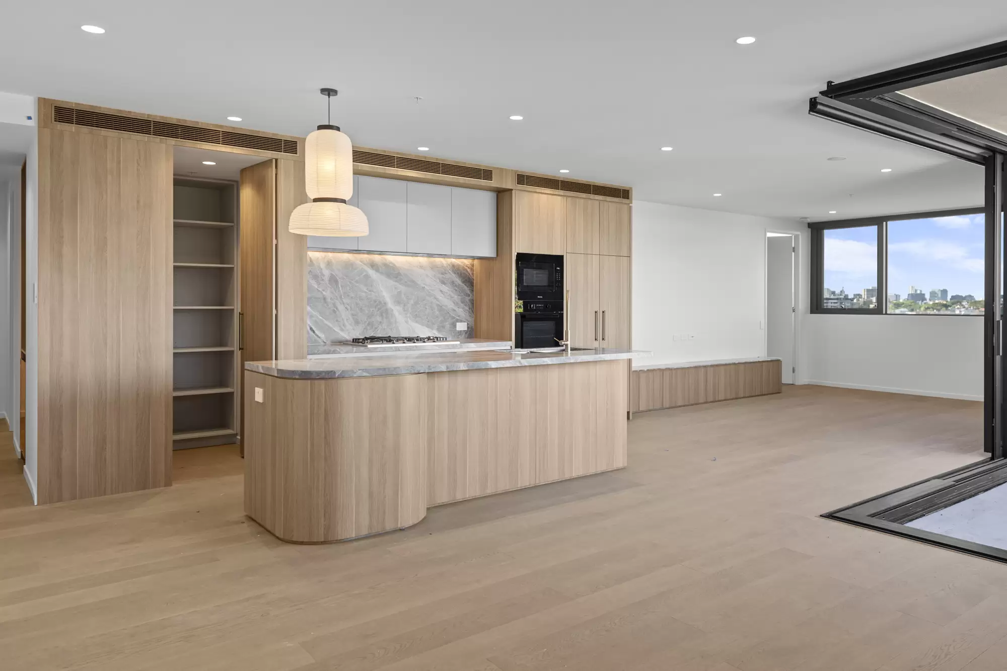 602/89 Lytton Rd, East Brisbane Leased by Mosaic Property Group - image 2