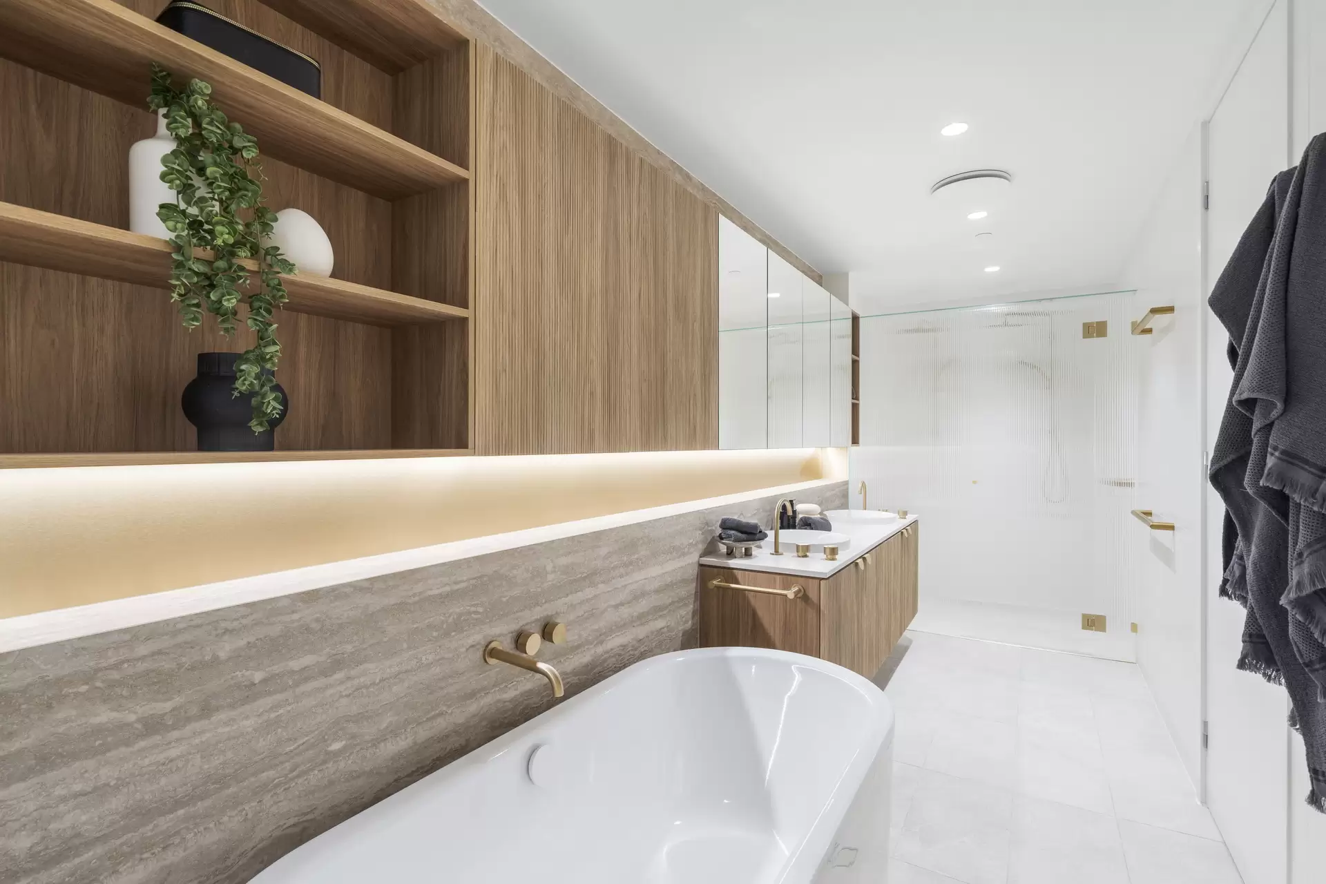 1402/3 Archer Street, Toowong Leased by Mosaic Property Group - image 1