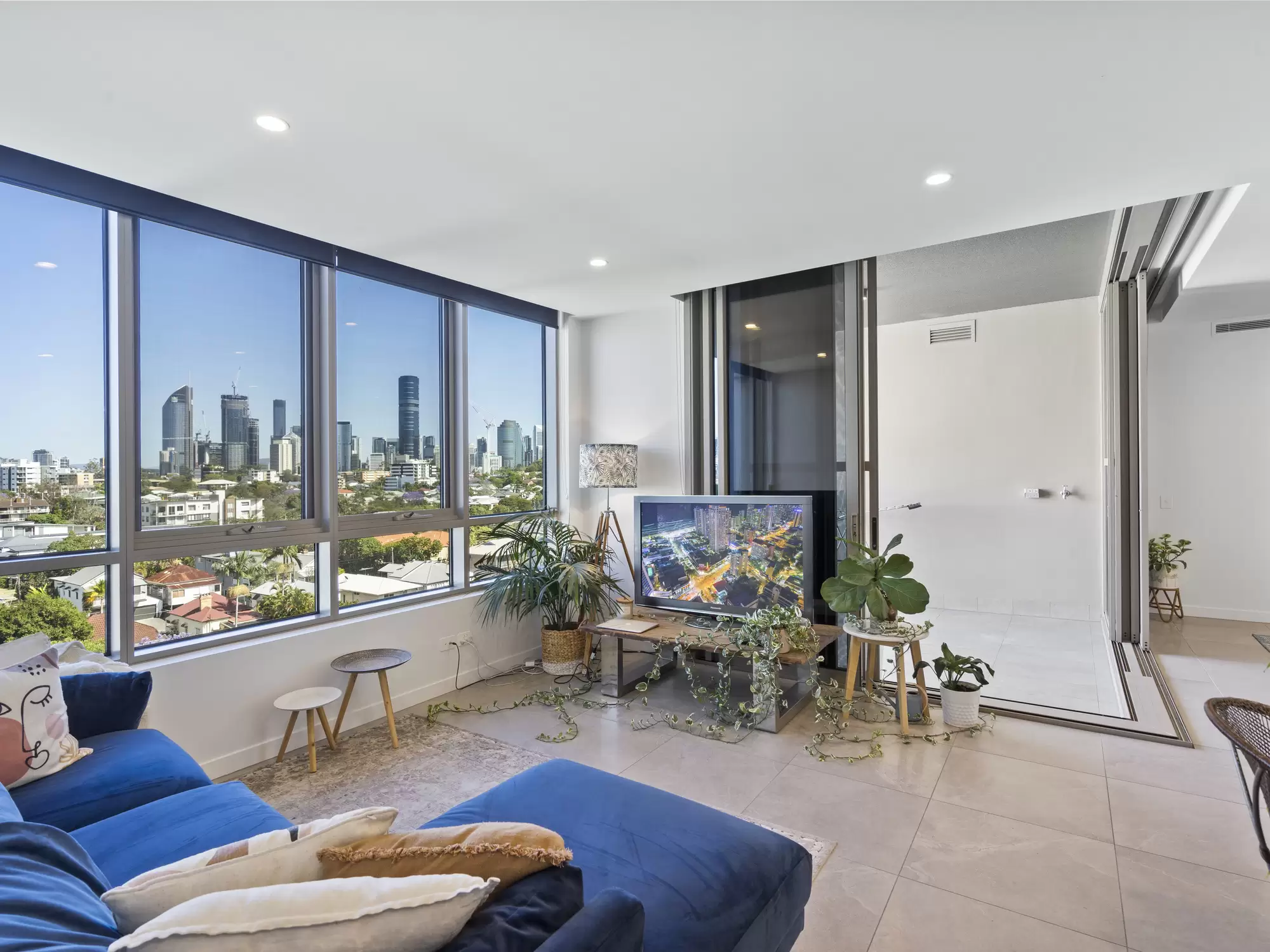 2801/140 Wellington Road, East Brisbane Leased by Mosaic Property Group - image 2