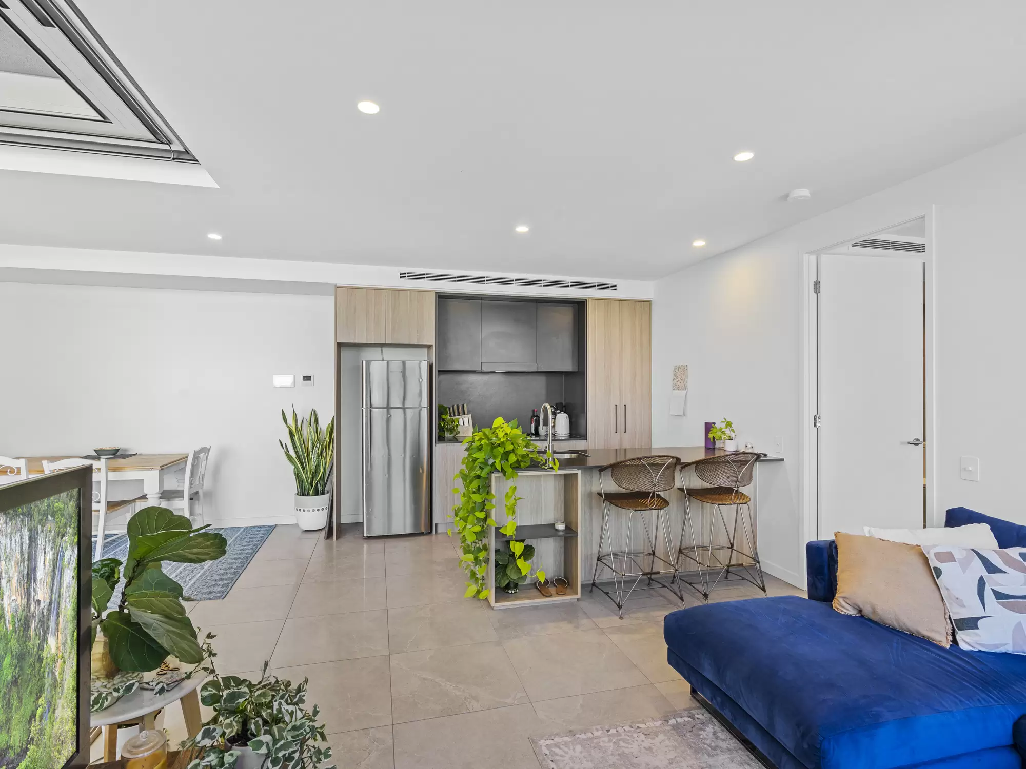 2801/140 Wellington Road, East Brisbane Leased by Mosaic Property Group - image 3