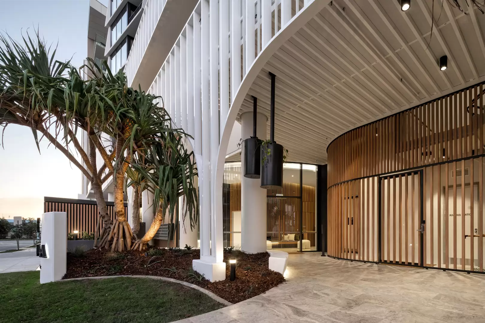 304/43 Peerless Avenue, Mermaid Beach Leased by Mosaic Property Group - image 1