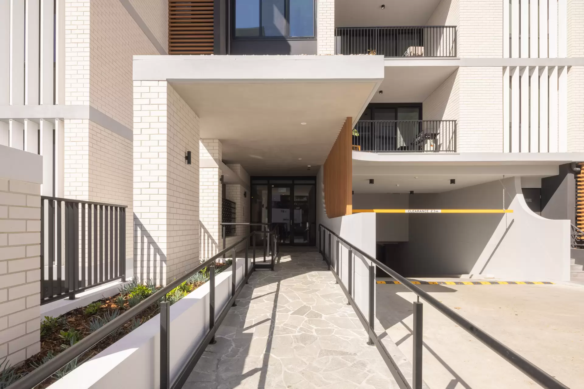 604/186 Clarence Rd, Indooroopilly Leased by Mosaic Property Group - image 1
