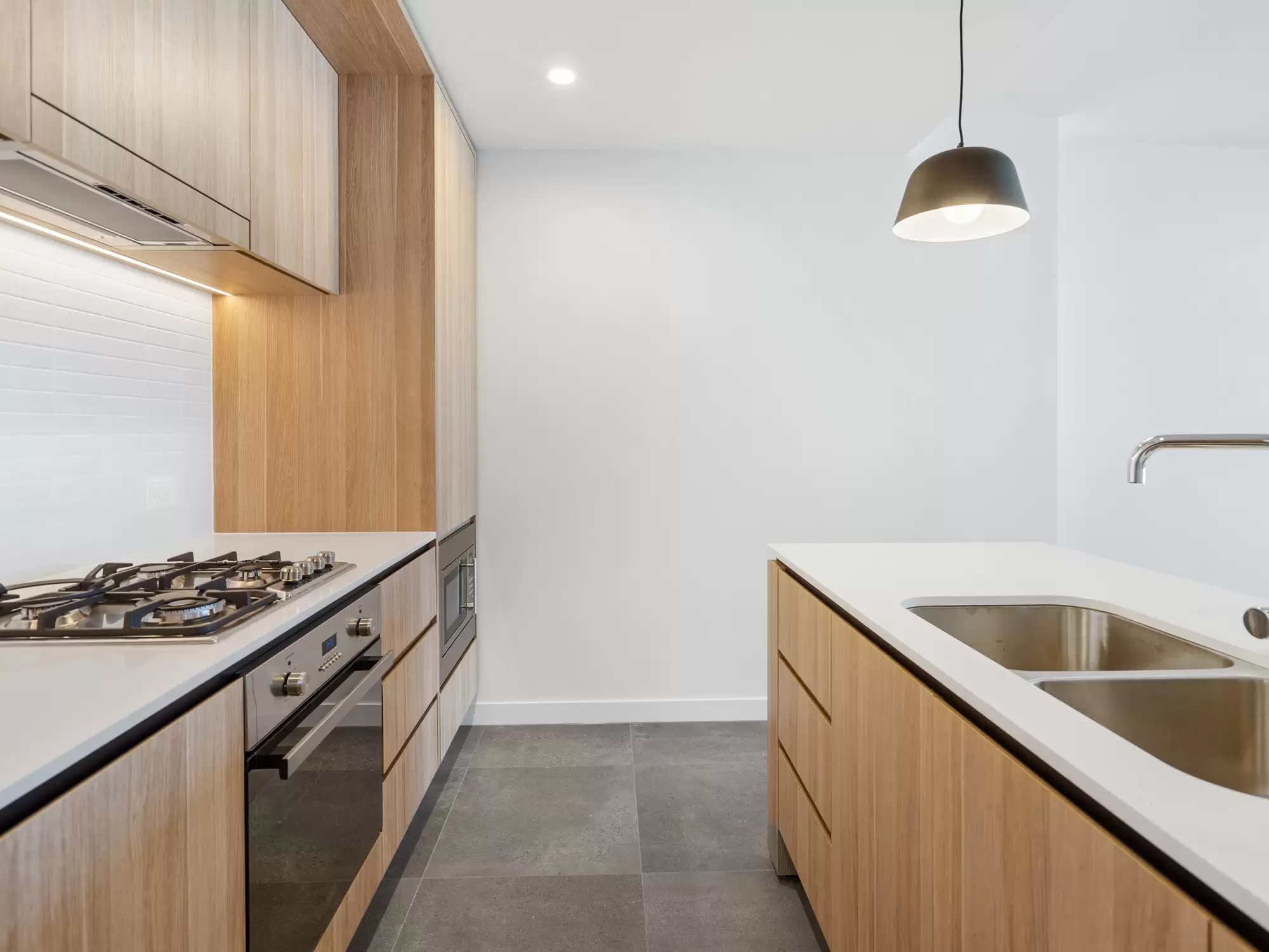 604/186 Clarence Rd, Indooroopilly Leased by Mosaic Property Group - image 2