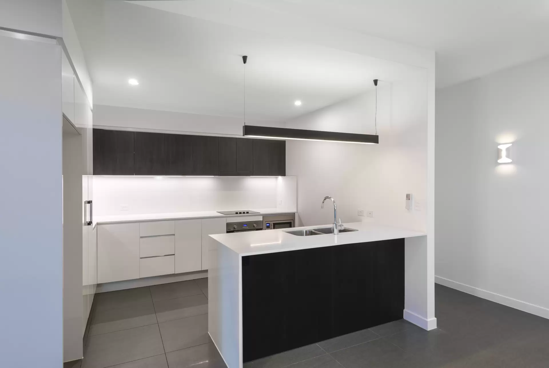 105/16-26 Archer Street, Upper Mount Gravatt Leased by Mosaic Property Group - image 1