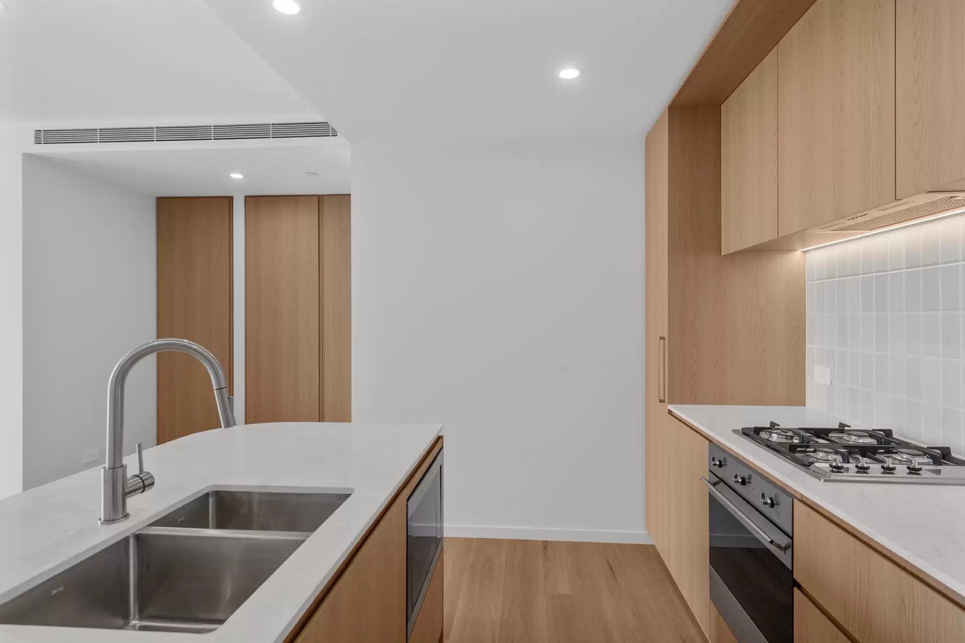 305/4 Rosewood Avenue, Broadbeach For Lease by Mosaic Property Group - image 1