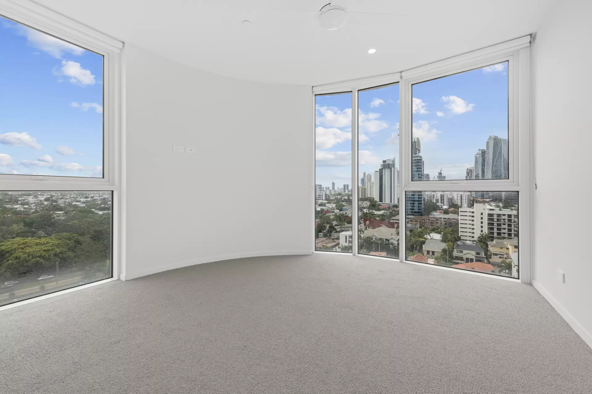 901/4 Rosewood Avenue, Broadbeach For Lease by Mosaic Property Group - image 1