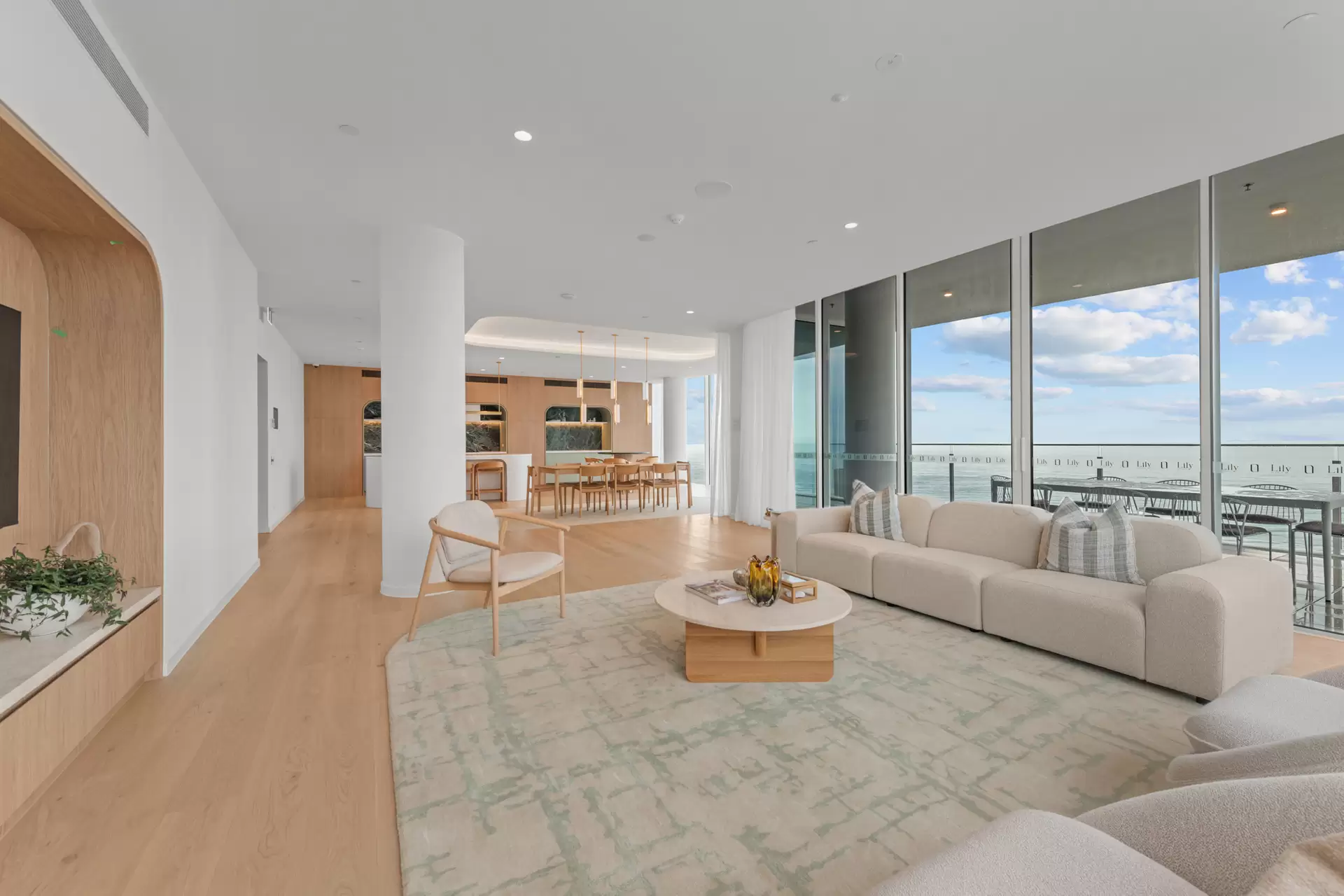 901/4 Rosewood Avenue, Broadbeach For Lease by Mosaic Property Group - image 1