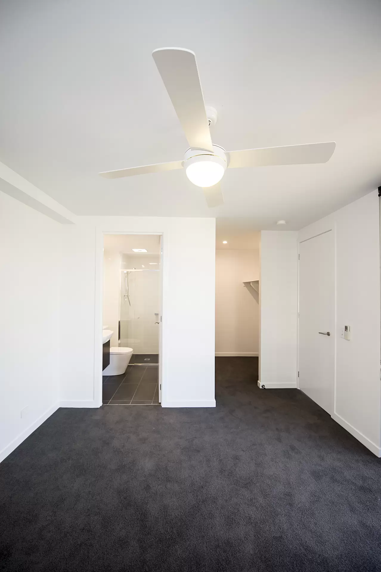 303/147 Sir Fred Schonell Drive, St Lucia Leased by Mosaic Property Group - image 1