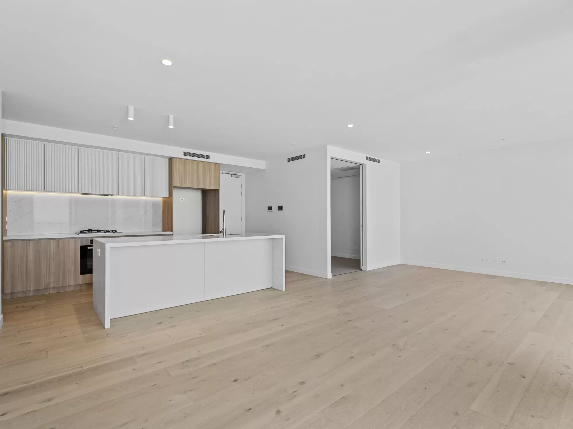 1302/15 Peerless Ave, Mermaid Beach Leased by Mosaic Property Group - image 3