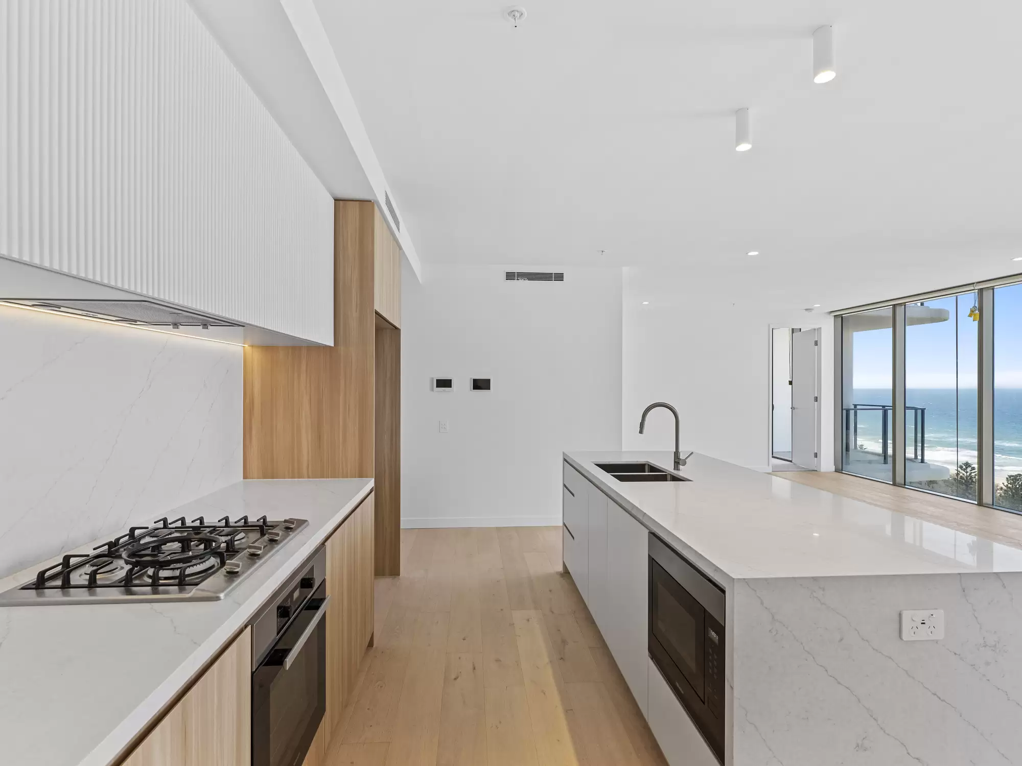 1302/15 Peerless Ave, Mermaid Beach Leased by Mosaic Property Group - image 1
