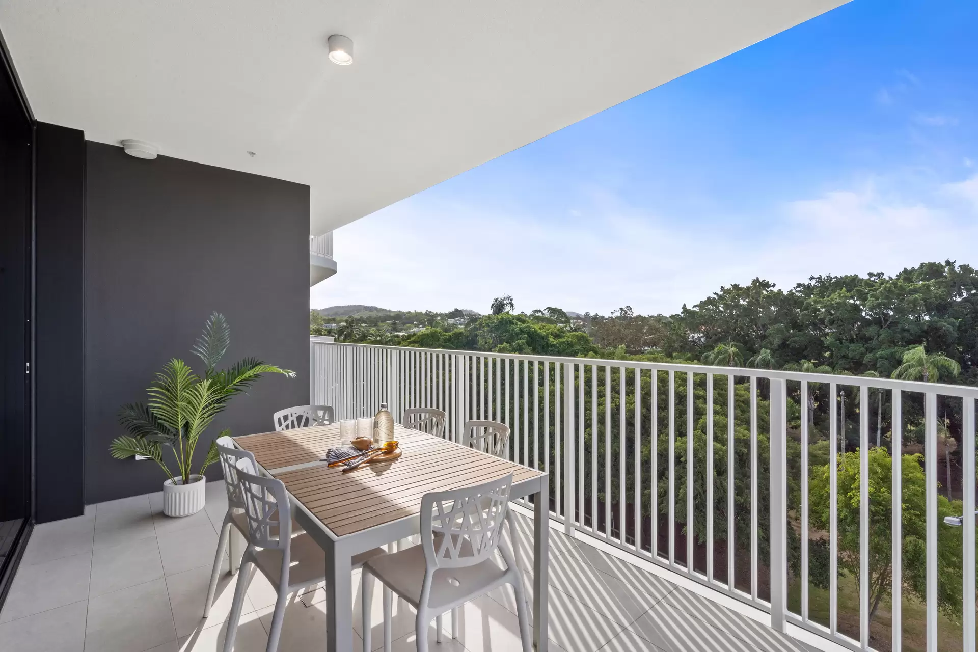 601/36 Sylvan Road, Toowong Leased by Mosaic Property Group - image 1