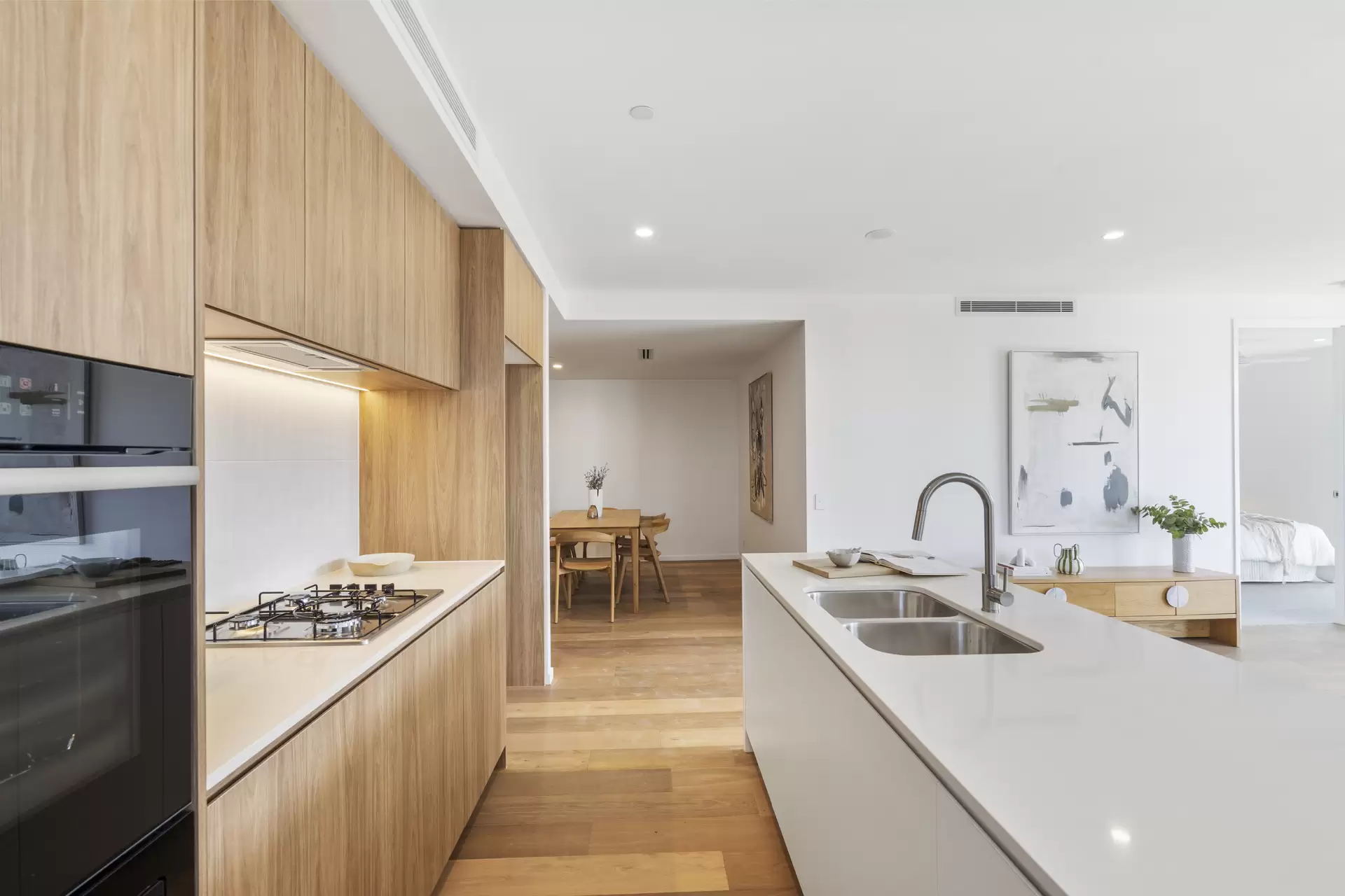601/36 Sylvan Road, Toowong Leased by Mosaic Property Group - image 1