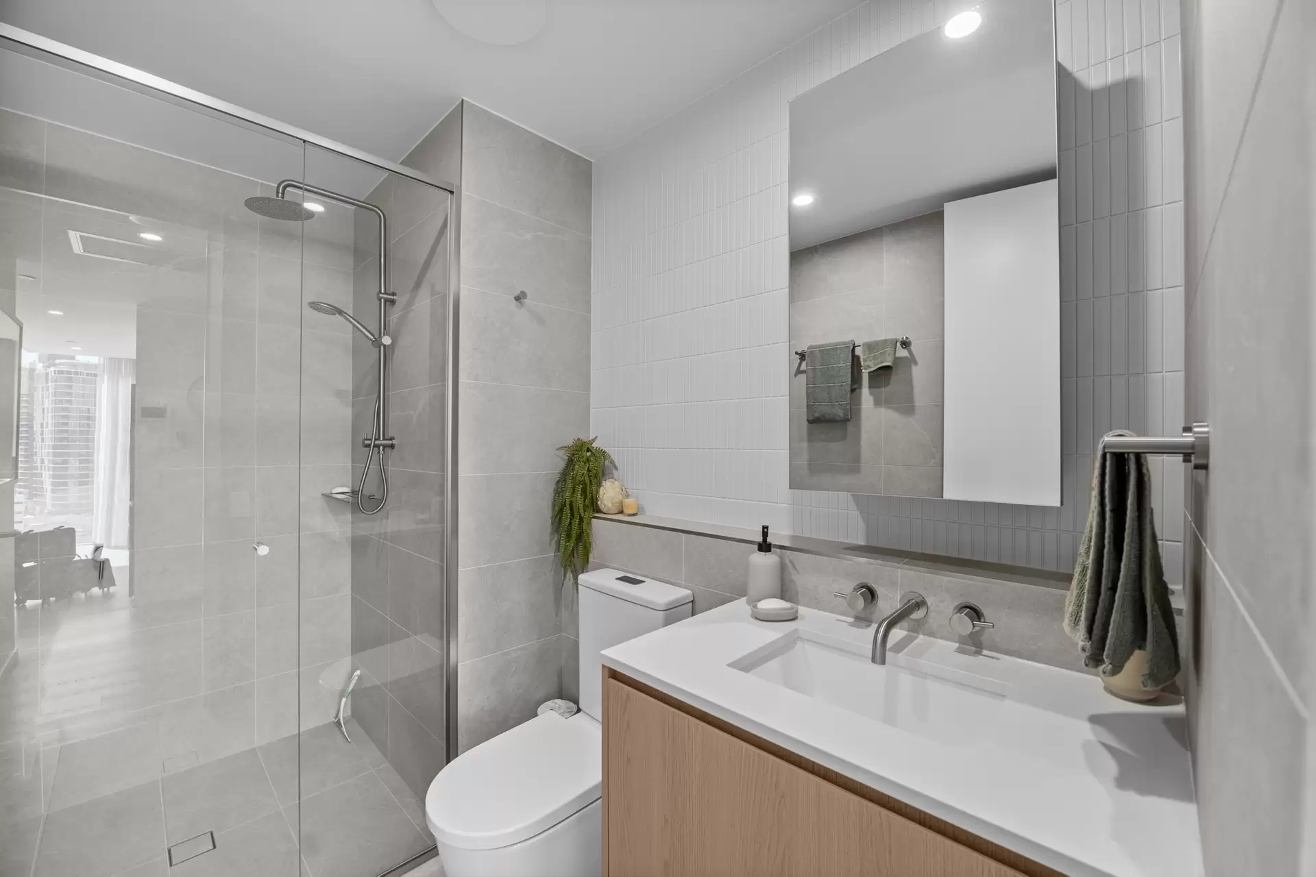 1102/146-148 Surf Parade, Broadbeach For Lease by Mosaic Property Group - image 1